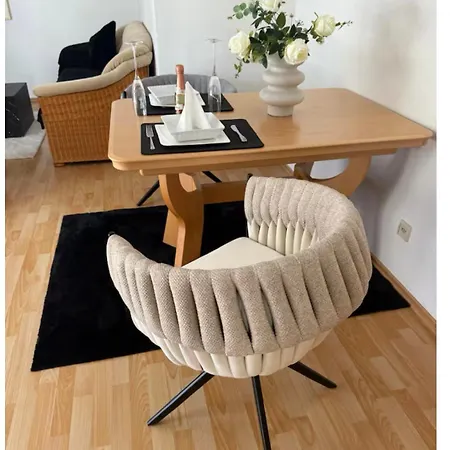 Appartementshaus Vlora 바트푸징